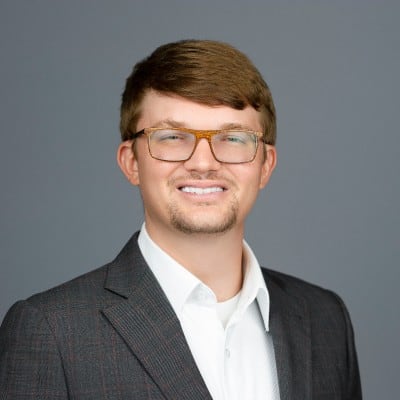 Headshot of Doug “Buddy” Amis, CFP®️