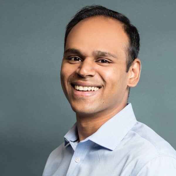 Headshot of Garrick Rozairo, CFP®