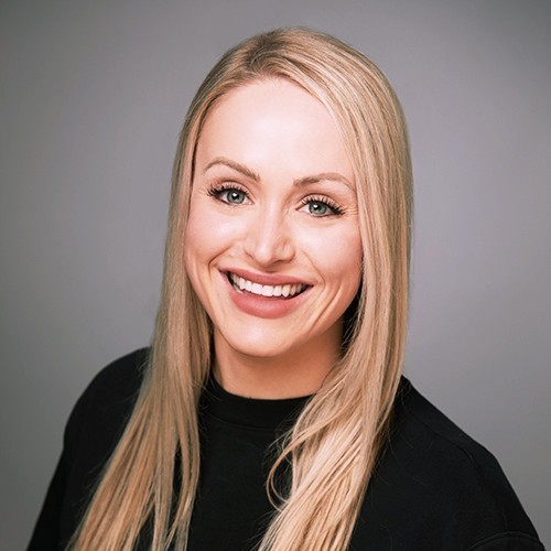 Headshot of Gina Jacobson, CFP®, CDFA