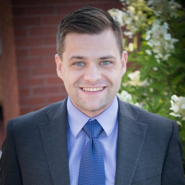 Headshot of Andrew Fallwell, CFA, CFP®