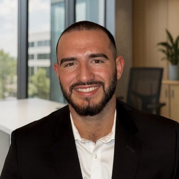 Headshot of José Llanio